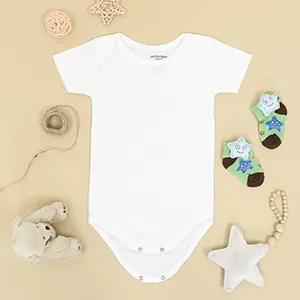 ملابس الأطفال والرضع والأمهات